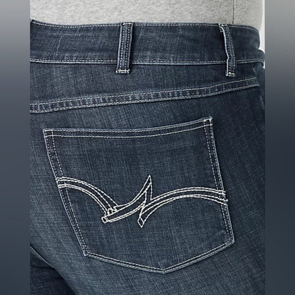 NWOT Wrangler BootCut Jeans Plus Size 18W x 34